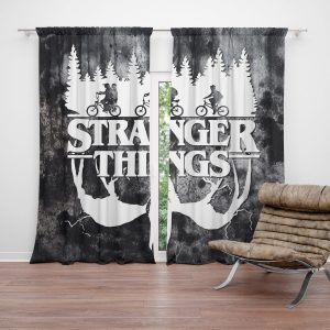 Zatemňovací závěs Stranger Things White: 2ks 140x250cm