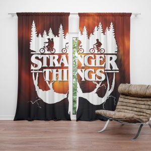 Zatemňovací závěs Stranger Things Glow: 2ks 140x250cm